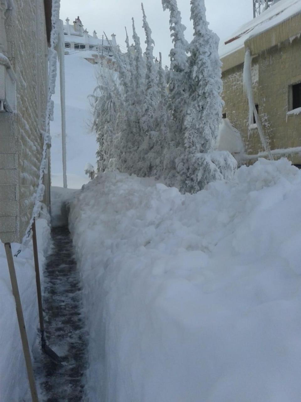 Stone Chalets Faraya Exterior photo